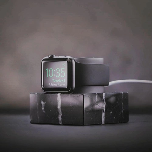 Dock Luxury Tech Marble Pentru Apple Watch Negru